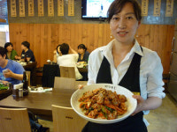 ‘가정주부에서 사장 변신’ 마당두들 송강이 점주