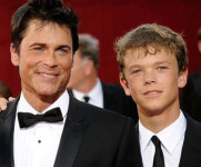 할리우드 미남 스타 로브 로우 아들도 정계에… 부시家 꿈꾸나