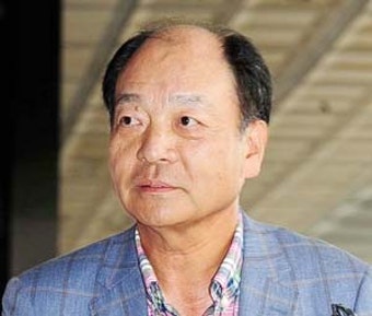 '선박왕' 권혁 회장 탈세 혐의 영장