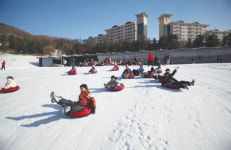 아이들 맡기고 제대로 놀아볼까?