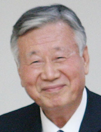 이중근 부영그룹 회장, 유학생에 장학금