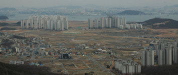 아파트만 덜렁… 휑해요 영종·청라 주민들 반발