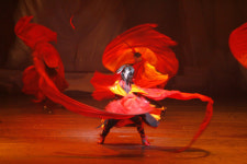 춤바람 불고… 개성 만발하고… 봄축제 속으로