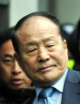 이상득도 연루? 브로커 이동율 수첩에 이름 나와