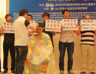 [톡, 톡, Talk] 삭발한 PC방 업주들 무슨 사연 있길래…