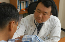 다 잃고서야 스스로 주폭 인정… 힘겨운 치유