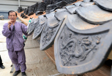 갓 씌우고 화장하는 국보 1호… 11월에 감격의 재회