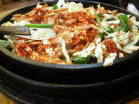 춘천, 닭갈비집 우후죽순… 장사 안돼 울상