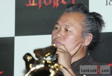 김기덕 감독 1000만 넘기려고 스크린 점유… 정말 도둑들