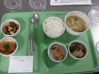 국 대신 숭늉, 허브 뿌려 생선구이… 소금 덜 넣어도 맛있게 먹을 수 있어요
