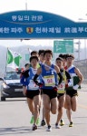 역전의 용사 8인 민통선 넘어 뛰다니 꿈이냐 생시냐