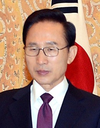 MB, 박근혜 페이스북에 