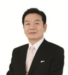 코스메틱영주지사 | 올해가 더 기대되는 화장품 업계 인물 (3)