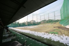 강남에 비거리 150미터 골프연습장이 있다?!