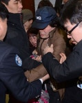 여당 면담 저지당한 해고노동자 가족