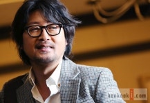 ′남쪽으로 튀어′ 김윤석, 부드러운 카리스마