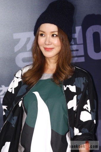엄정화, 시간이 흘러도 변치 않는 미모