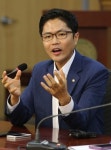 해군 장병들, GS편의점에선 여전히 봉?