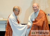 자승 조계종 총무원장 구설수 뚫고 연임 성공