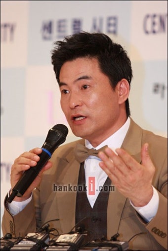 이한위 