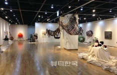 한국 미용계의 산증인 송부자와 제자들이 함께한 2013 결의 아트전