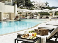 서울신라호텔, 야외수영장에서 즐기는 ‘피크닉 아일랜드’ 패키지 출시