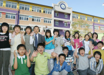새 학교서 더 큰 꿈 키워요