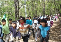 마산 신월 크고 넓은 마음 키우며 우리도 산을 닮아 가요