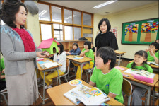 수서초등 Co-teaching 선생님 2명··· 재미도 2배