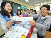 선생님, 사랑합니다 스승의 날 등교 다양한 축하 행사