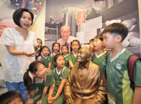 문학의 향기 맡으며 감성 키워요