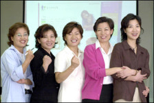 팔 걷어붙인 아줌마 나도 사장