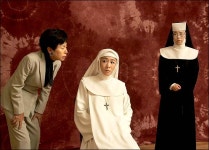 [문화가산책] 공이 가진 조형미와 시각·촉각의 만남 外