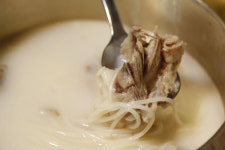 지나치게 맛있다면 진짜가 아니다?
