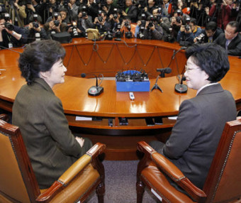 '朴-盧 2004년 총선' 리턴매치 성격여성 당수 사활 건 격돌도 '관전 재미'