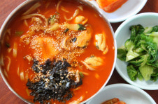 [이야기가 있는 맛집 (42)] 탕인지 찜인지… 제철 생선 맛 진국이네