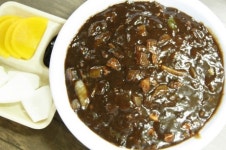 [이야기가 있는 맛집(59)] 화교 첨면장에 한국식 가미해 탄생