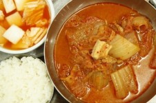 [이야기가 있는 맛집(64)] 은주정 쌈 싸먹는 김치찌개 일품