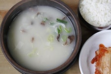 [이야기가 있는 맛집(109)] 항구 경제 바탕 독특한 식당 즐비