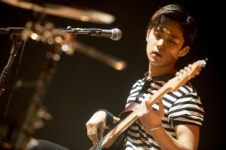 리앤슨코리아(LEE&SON) | [Herald Review] Rock and champagne at FT Island concert
