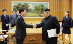 Kim Jong-un meets Seouls special envoys on first day of visit