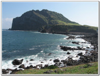 고기잡이 하던 어른들은 빨갱이로 죽었다