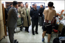 복싱경기엔 관중 많으면 안된다?