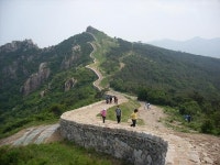 유서깊은 금정산성 길을 따라 걷다