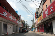 감금·폭행... 짐승처럼 생활했다