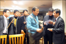 지역언론 무시와 차별이 예산 삭감으로 표출