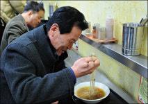 국밥 먹을까, 제육덮밥 먹을까단돈 2500원에 배불러지는 그 곳