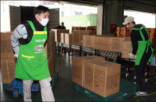 1000원숍에서 11만원어치 산 대박 손님은 누구?