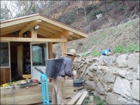 험한 산골 일이 체질... 황토방도 지어볼까