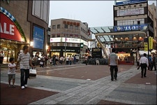 깔끔해진 대구 동성로, 그 많던 노점상은 어디에?